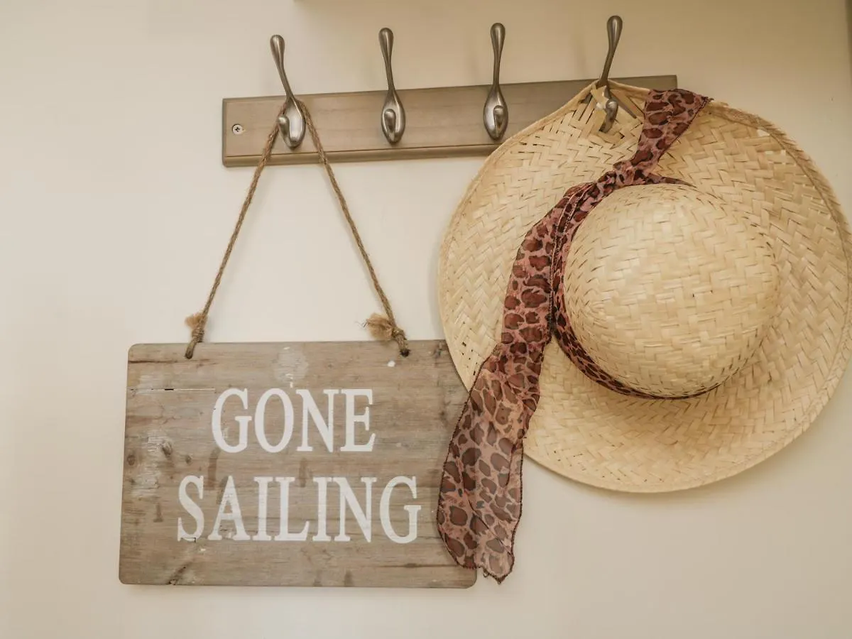 Sailing By Villa Whitby Holiday home